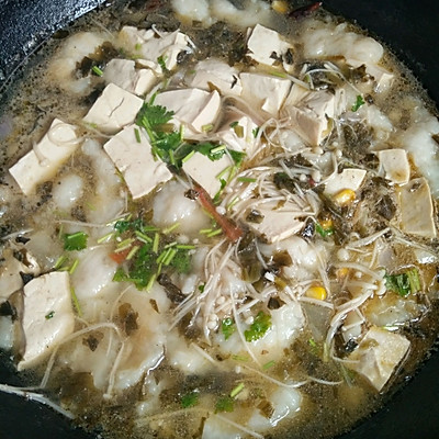 酸菜豆腐龙利鱼汤