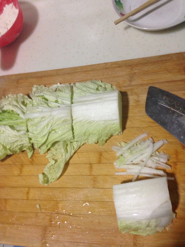 酸辣醋溜白菜的做法图解2