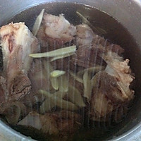夏日靓汤-----毛豆猪骨汤高压锅版的做法图解2