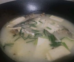 小鲫鱼汤的做法