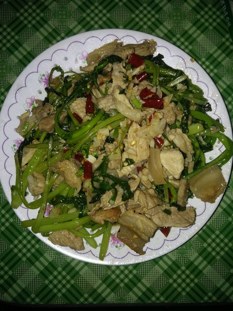 菜心炒肉的做法