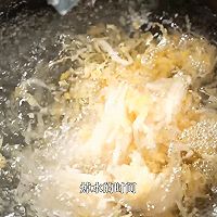 #龙年好运来 乐享豪吉味#冬日美食，酸菜炖加拿大北极虾生虾的做法图解4