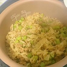 豆角肉沫焖米饭