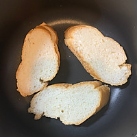 #美食视频挑战赛#法棍新吃法ー蒜香土豆泥夹心的做法图解3