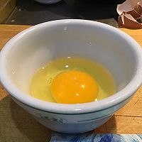 西瓜汁鸡蛋的做法图解2