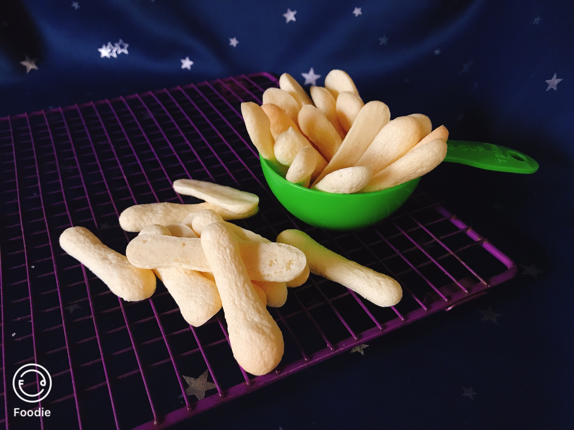 Finger biscuit
