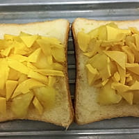 菠萝烤吐司的做法图解2