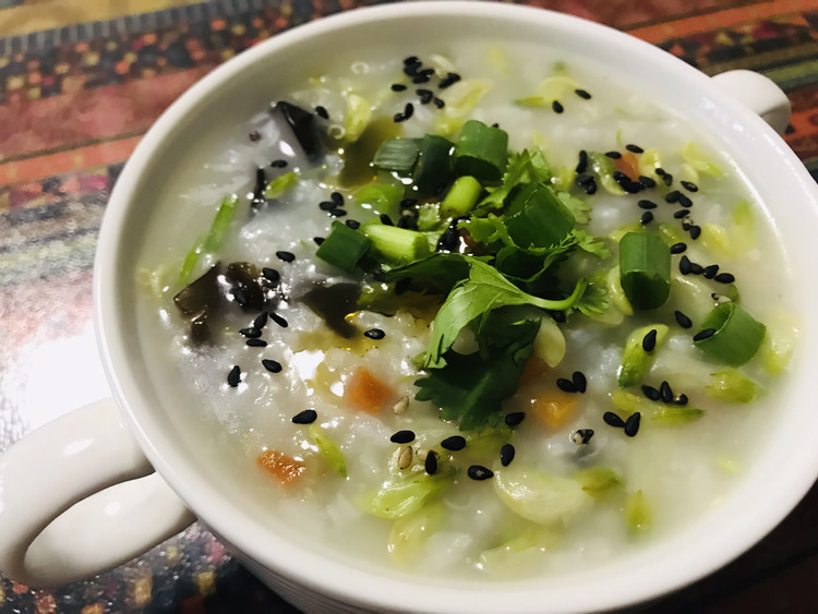 槐花杂米粥的做法