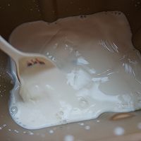 火龙果酸奶思慕雪（面包机酸奶）的做法图解2