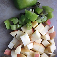 自制蛋黄酱水果沙拉的做法图解1