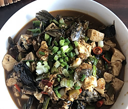 豆腐焖土鲶鱼的做法