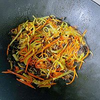 #一勺葱伴侣，成就招牌美味#酱香浓郁❗️两步做出家常素三丝～的做法图解6