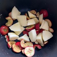 山楂苹果汤（健胃消食）适合小孩子的做法图解2