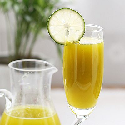 排毒养颜smoothie——芒果生菜汁