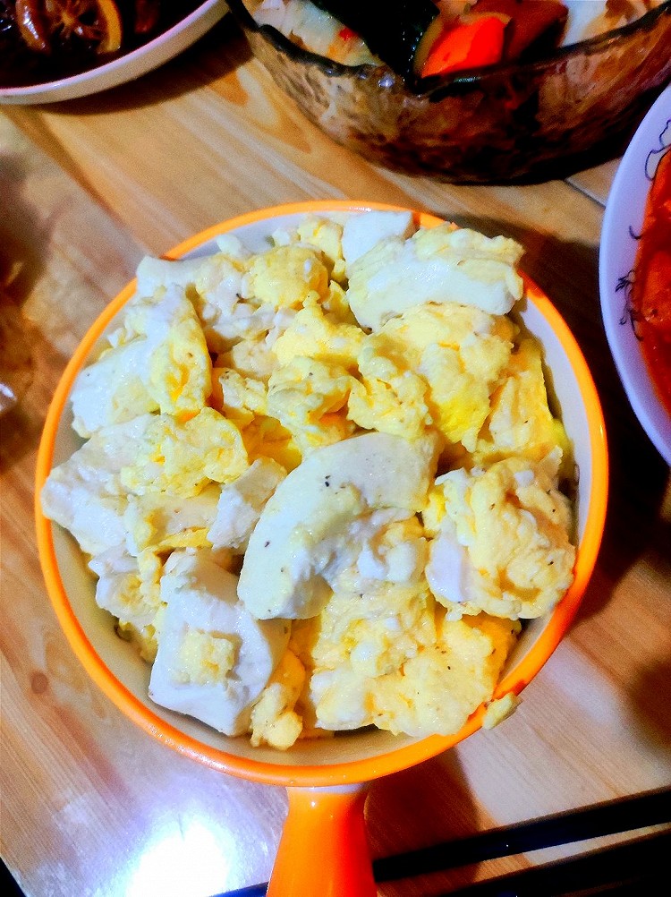 鸡蛋抱豆腐的做法