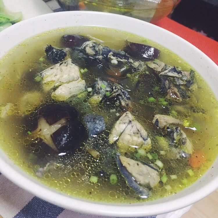 花菇红枣乌鸡汤的做法