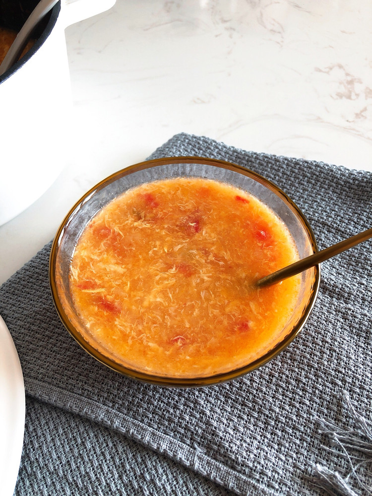 养胃西红柿鸡蛋面汤的做法