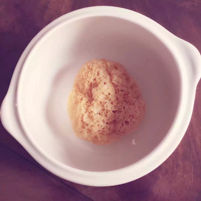 苹果银耳盅的做法图解1