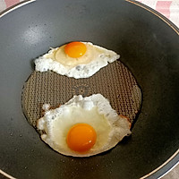 高芋芋版鸡蛋高汤面的做法图解2