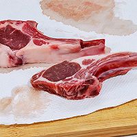 #金龙鱼橄榄油调和油520美食菜谱#孜然煎羊排的做法图解1