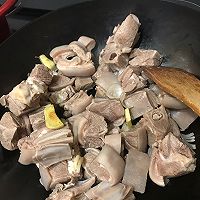 腐竹香菇羊腩煲的做法图解6