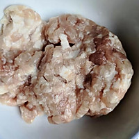 豆渣饼蒸肉的做法图解1