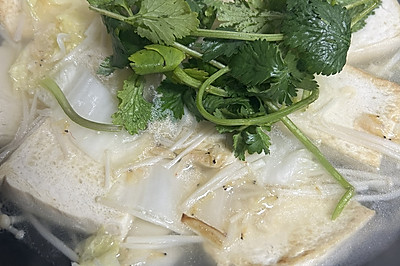 豆腐白菜虾皮汤