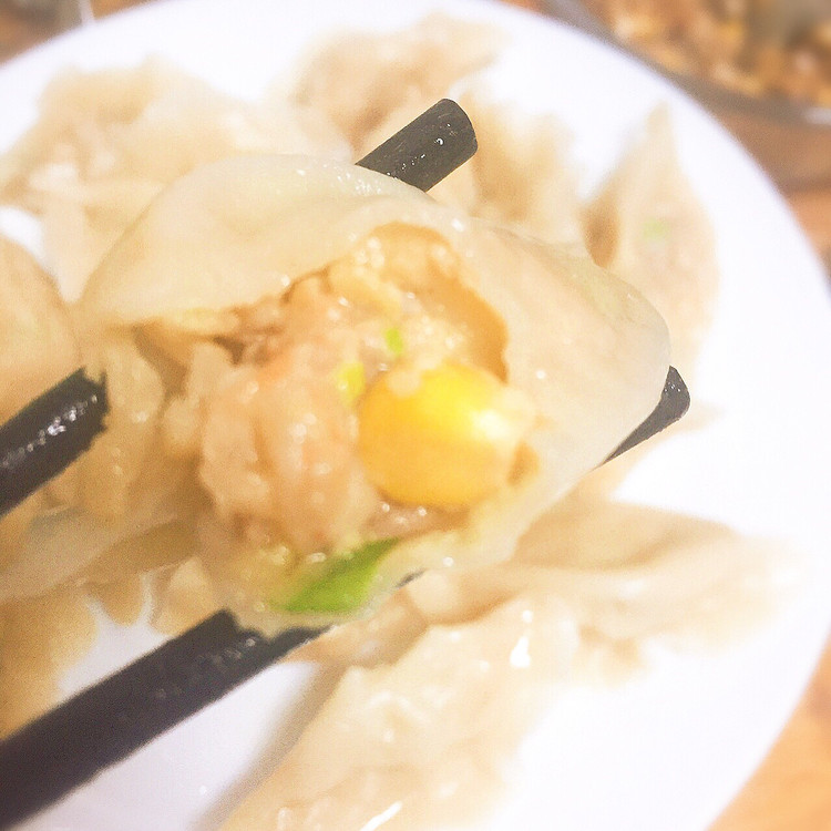 猪肉虾仁玉米饺子的做法