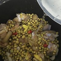 黄豆焖猪手的做法图解4