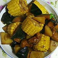 炖窝瓜土豆玉米的做法图解1