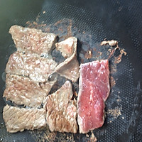煎牛肉的做法图解2