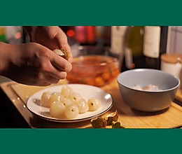 #营养小食光#荔枝虾仁沙拉，吃应季最健康的做法