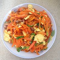 瘦肉鸡蛋炒胡萝卜的做法图解6