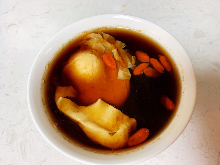 黄酒炖鸡蛋的做法