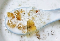 桃胶皂米角炖雪燕的做法