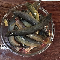 这样会吃三碗饭哦～芋头土豆炖泥鳅的做法图解3