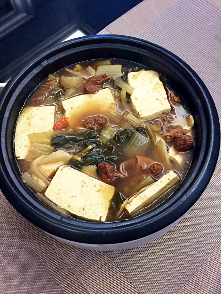 冬笋腌菜牛肉锅