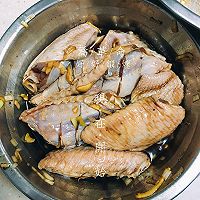 秘制鸡翅的做法图解1