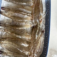 蒜蓉蒸开背虾的做法图解1