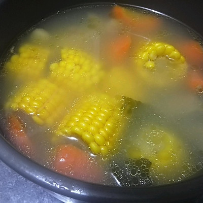 排骨玉米胡萝卜海带汤