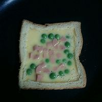 教你一款高逼格的早餐——煎蛋三明治的做法图解4