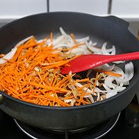 #中秋香聚 美味更圆满#金典的家常小炒～胡萝卜炒肉丝的做法图解10