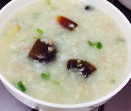 砂锅皮蛋瘦肉粥的做法
