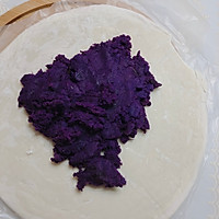 手抓饼的多样吃法，紫薯扭扭酥的做法图解3