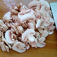 蘑菇炒肉的做法图解4