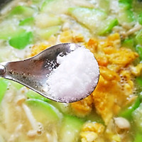 低脂美味的丝瓜菌菇鸡蛋汤的做法图解10