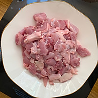 鲜锅兔，美味的自贡名菜——兔肉的做法图解1