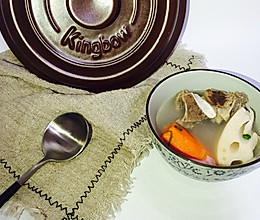 坤博砂锅排骨莲藕汤的做法