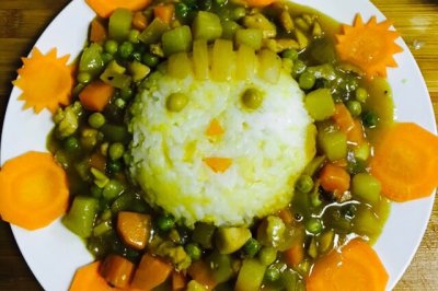 咖喱娃娃鸡肉饭