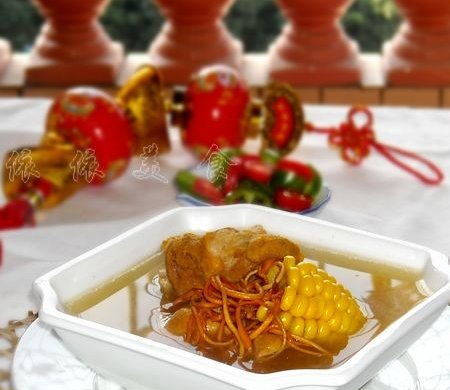 虫草花玉米脊骨汤
